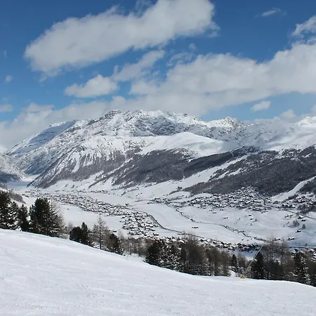 Contemporary Holiday In Italy Near Ski Area 利维尼奥