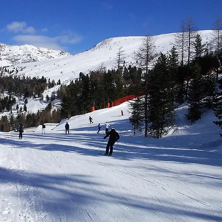 度假居 Contemporary Holiday In Italy Near Ski Area 利维尼奥