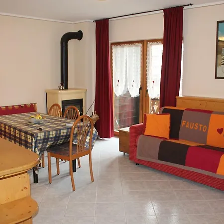 度假居 Contemporary Holiday In Italy Near Ski Area 利维尼奥